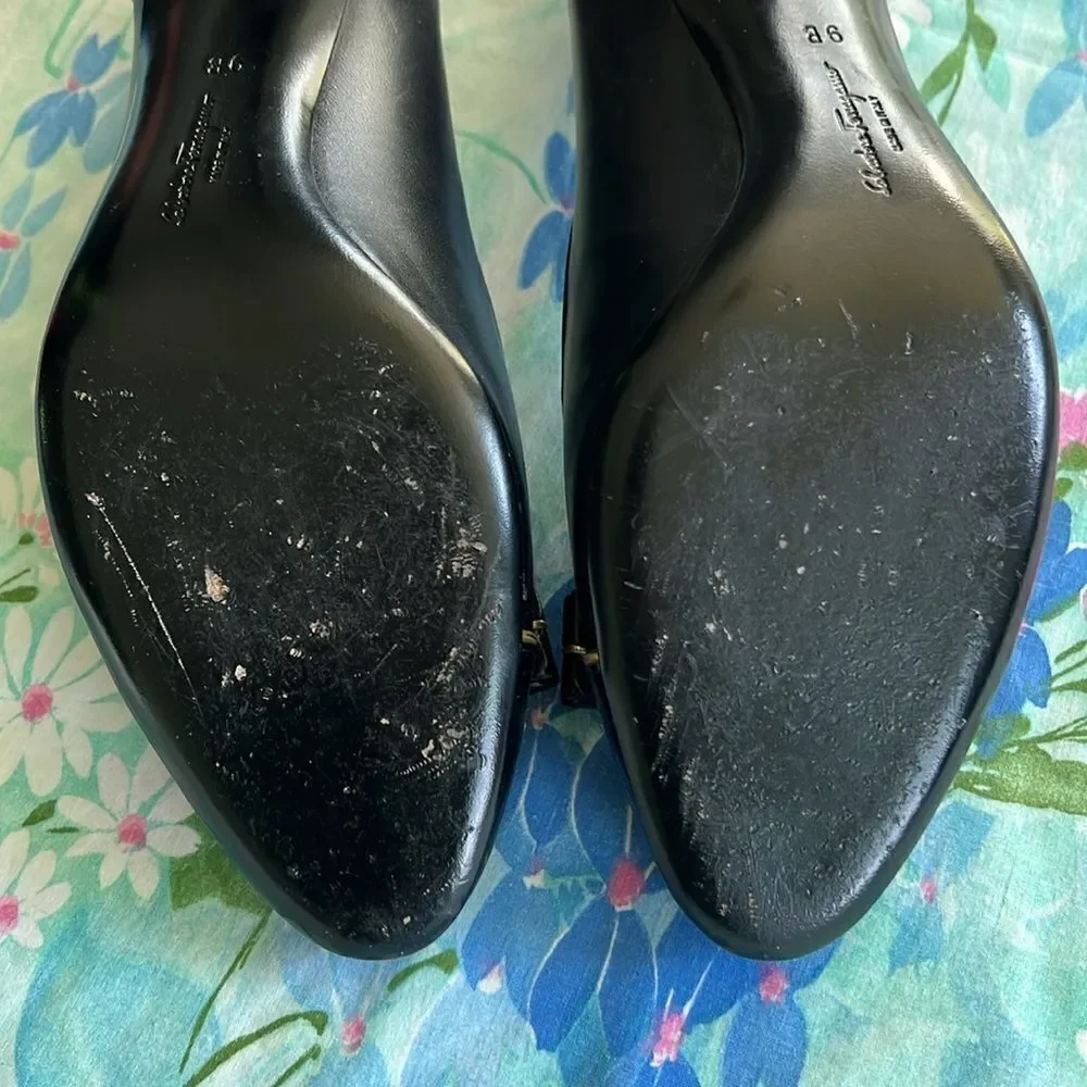 Salvatore Ferragamo Mixed Leather Heels - 9B